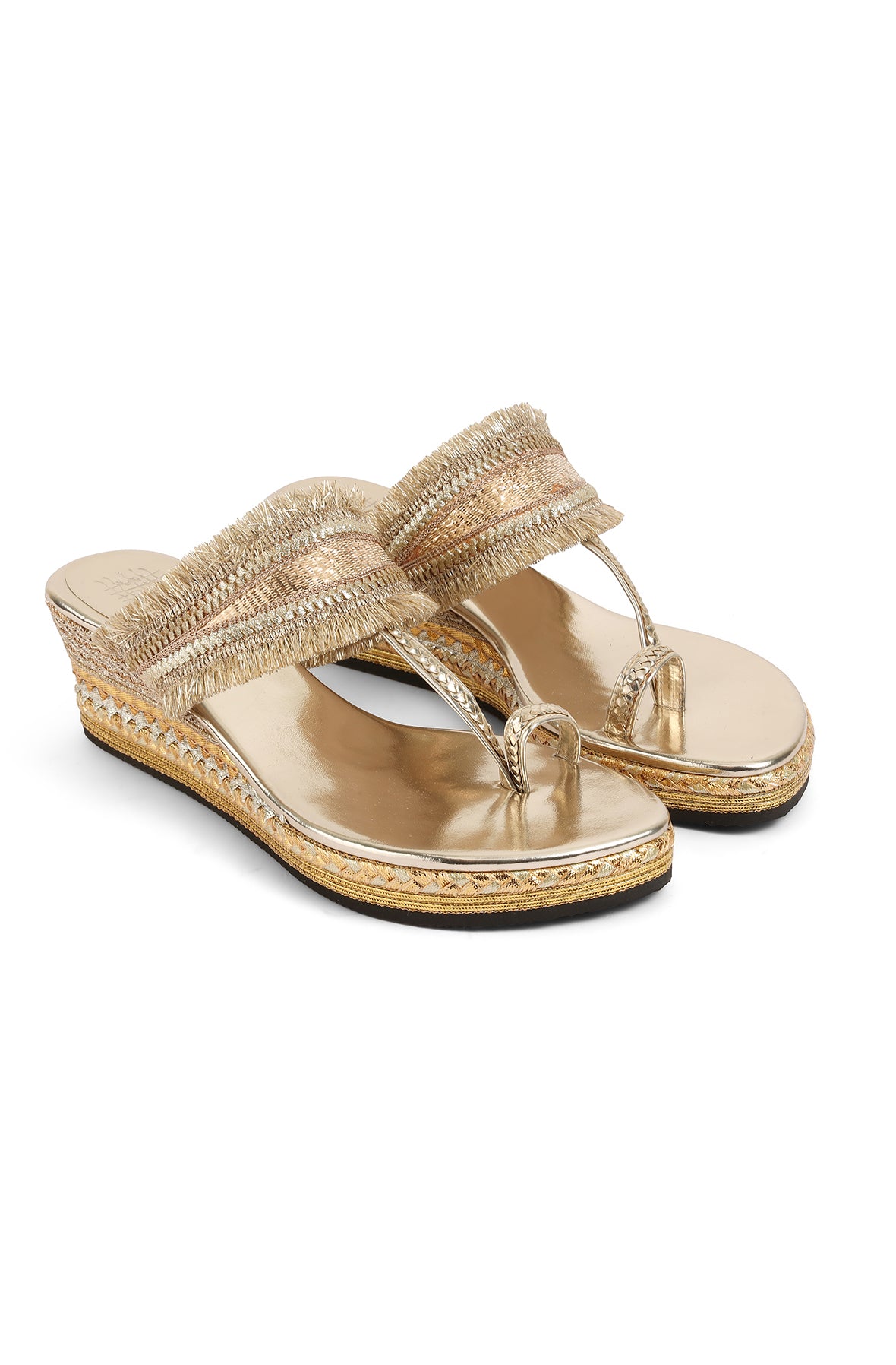 Gota Border Low K Wedge Silver