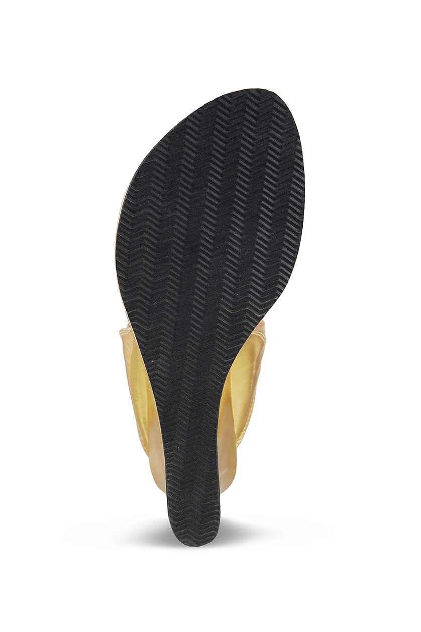 Classic High K Wedge Champagne