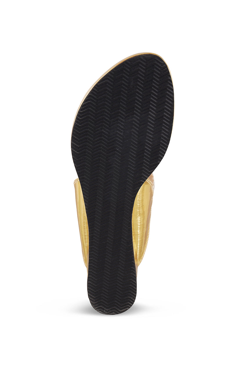 Classic Low K Wedge Champagne