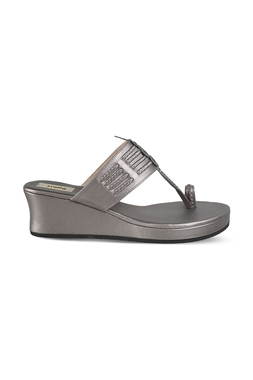 Classic Low K Wedge Maroon
